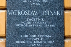 Spomen-ploča  kuće u kojoj je umro Vatroslav Lisinski,