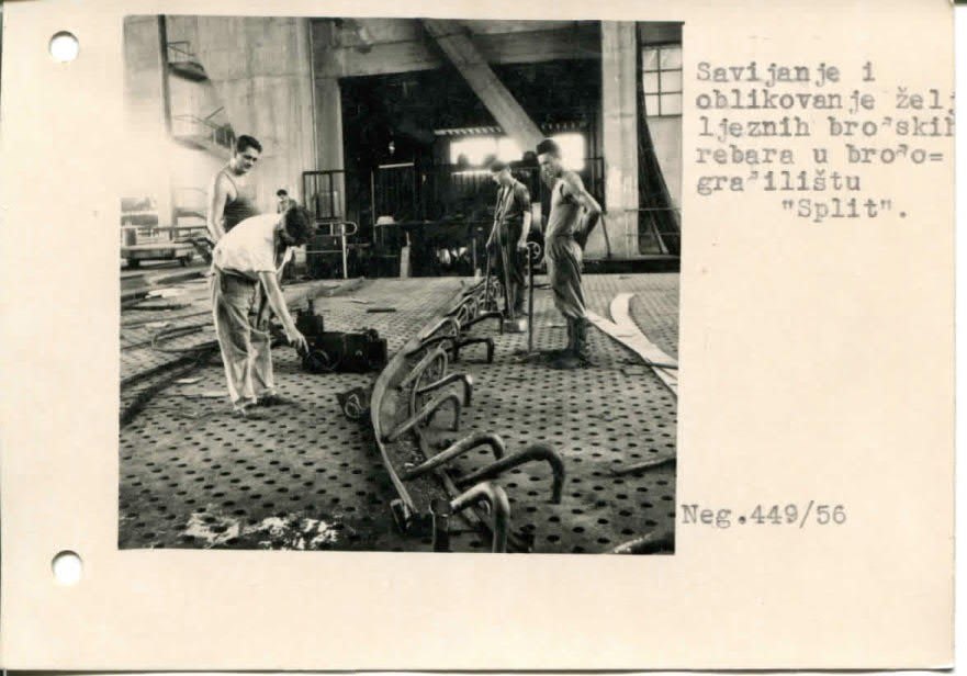 Savijanje i oblikovanje željeznih brodskih rebara u Brodogradilištu Split, 1956.